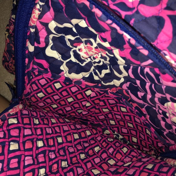 ★★ VERA BRADLEY BACKPACK ★★ - Picture 3 of 5